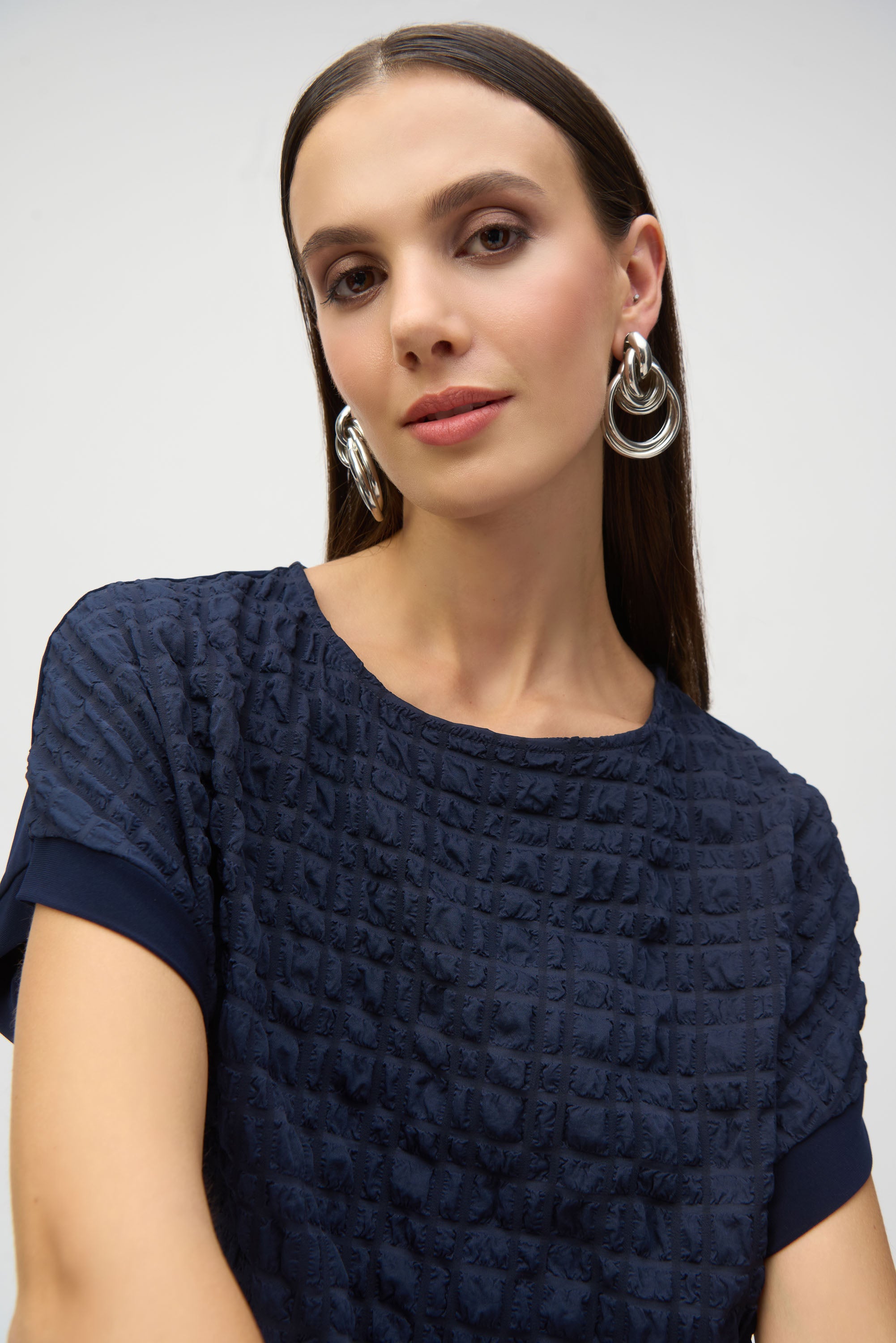 Bubble Jacquard and Silky Knit Straight Top – Leela Fashions